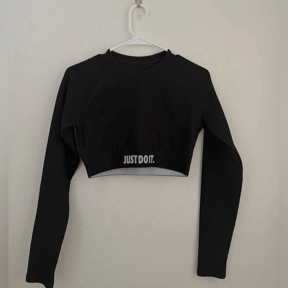Nike Set - Picture 1 of 2